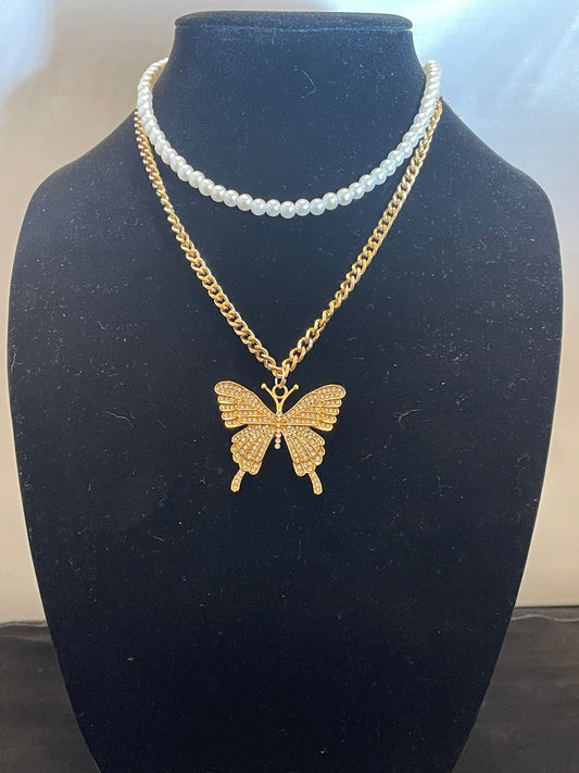 ⚜️Gold butterfly bling⚜️